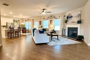 966 Lakeview Oaks Ct, Grayson, GA 30017 - Photo 3