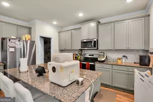4026 Riverchess Ln SW, Atlanta, GA 30331 - Photo 11