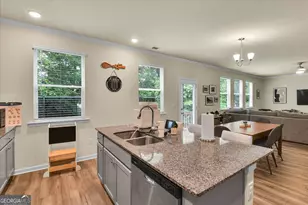 4026 Riverchess Ln SW, Atlanta, GA 30331 - Photo 13