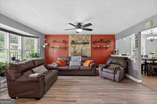 95 S Meadowcliff Cir, Carrollton, GA 30116 - Photo 7