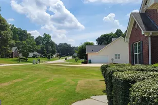 371 Summit Chase Dr, Jefferson, GA 30549 - Photo 3