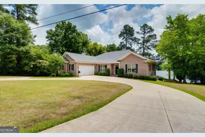 115 Lakeshore Court NE, Milledgeville, GA 31061 - Photo 1