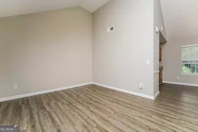 5336 E Shirewick Drive E, Lithonia, GA 30058 - Photo 9