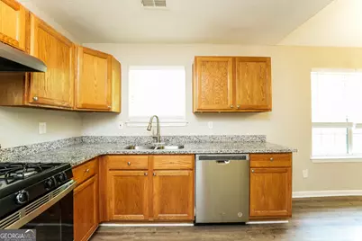 5336 E Shirewick Drive E, Lithonia, GA 30058 - Photo 7
