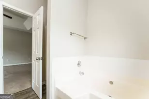 5336 E Shirewick Dr E, Lithonia, GA 30058 - Photo 17