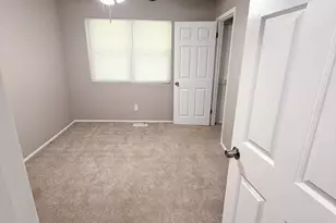 207 Custer Cir, Griffin, GA 30223 - Photo 11