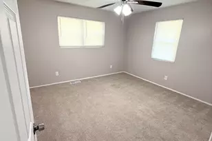 207 Custer Cir, Griffin, GA 30223 - Photo 9
