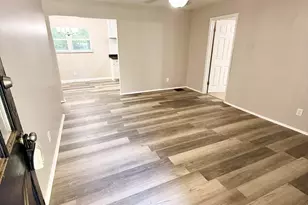 207 Custer Cir, Griffin, GA 30223 - Photo 3