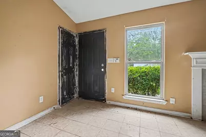 1727 Vauxhall Drive, Lithonia, GA 30058 - Photo 3