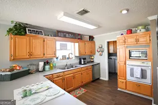 5625 Wooddell Dr, Waycross, GA 31503 - Photo 5