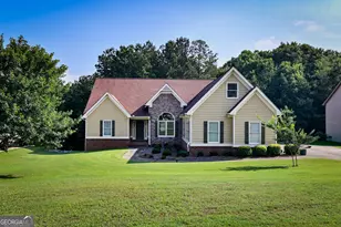 725 Lincoln Dr, Winder, GA 30680 - Photo 1