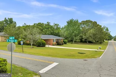 240 E Peter Street, Cochran, GA 31014 - Photo 5