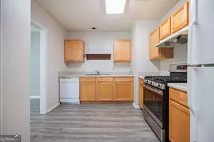 6131 Brookechase Ln, Norcross, GA 30093 - Photo 11
