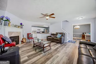 595 Castlebrooke Dr, Lawrenceville, GA 30045 - Photo 5