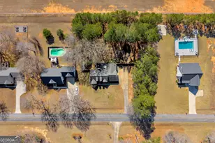 116 Newport Rd NE, Milledgeville, GA 31061 - Photo 3