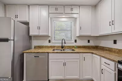 627 Ridge Avenue, Stone Mountain, GA 30083 - Photo 9