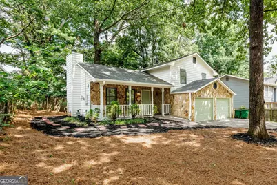 627 Ridge Avenue, Stone Mountain, GA 30083 - Photo 1