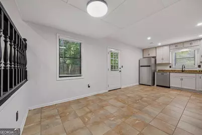 627 Ridge Avenue, Stone Mountain, GA 30083 - Photo 11