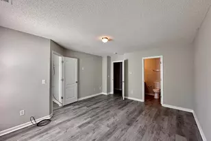 2042 Bayrose Cir, East Point, GA 30344 - Photo 9