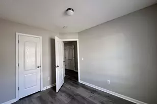 2042 Bayrose Cir, East Point, GA 30344 - Photo 13