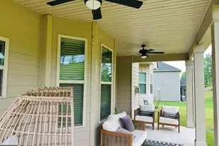 330 Darien Dr, Senoia, GA 30276 - Photo 9