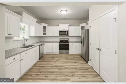1002 Oglethorpe Lane, Darien, GA 31305 - Photo 5