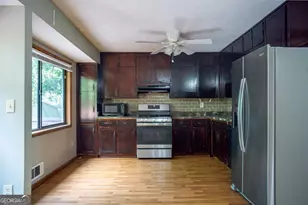 381 Windsor Walk SE, Conyers, GA 30094 - Photo 9
