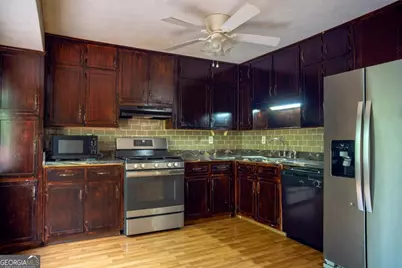 381 Windsor Walk SE, Conyers, GA 30094 - Photo 11