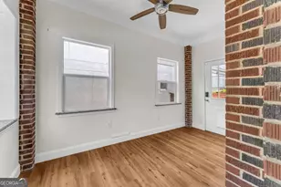 125 E 54th St, Savannah, GA 31405 - Photo 9