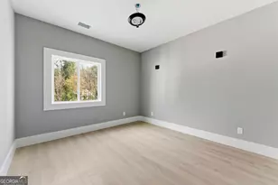 1409 Northwest Dr NW, Atlanta, GA 30318 - Photo 9