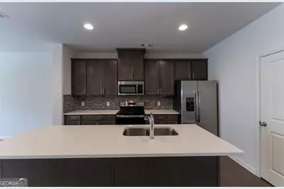 898 Ambient Way #898, Atlanta, GA 30331 - Photo 5