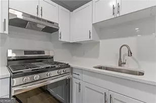 1701 Hawthorne Ave, College Park, GA 30337 - Photo 9