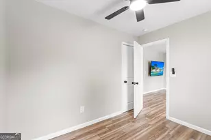 110 S 6th St, Warner Robins, GA 31088 - Photo 11