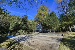 6020 Riverside Dr, Sandy Springs, GA 30328 - Photo 17