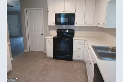 10630 Cherry Cv, Jonesboro, GA 30238 - Photo 5