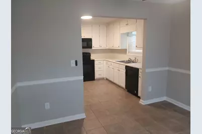 10630 Cherry Cv, Jonesboro, GA 30238 - Photo 7