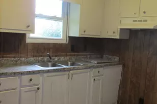 146 E Wright St, Winder, GA 30680 - Photo 7