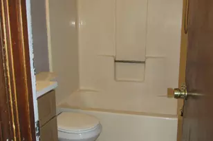 146 E Wright St, Winder, GA 30680 - Photo 11
