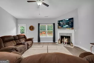 498 Brks Vlg Dr, Pendergrass, GA 30567 - Photo 11