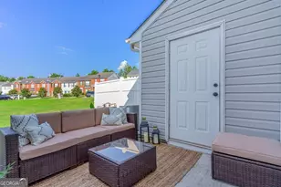 1327 Hollenbeck Ln, Riverdale, GA 30296 - Photo 3