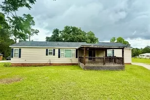 451 Lambs Bridge Rd, Swainsboro, GA 30401 - Photo 1