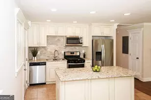 1339 Holcomb Ave, East Point, GA 30344 - Photo 15