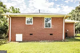 1339 Holcomb Ave, East Point, GA 30344 - Photo 19