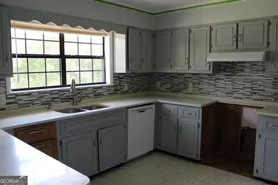 338 Lakeview Drive, Baxley, GA 31513 - Photo 13