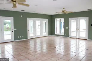 338 Lakeview Dr, Baxley, GA 31513 - Photo 13