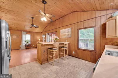 776 Normandy Trail, Lavonia, GA 30553 - Photo 7