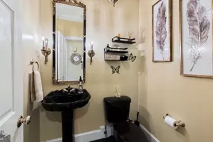 240 Fairways Dr, Warner Robins, GA 31088 - Photo 23