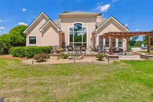 240 Fairways Dr, Warner Robins, GA 31088 - Photo 3