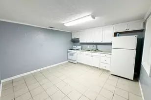 428 Circus St, Griffin, GA 30223 - Photo 7
