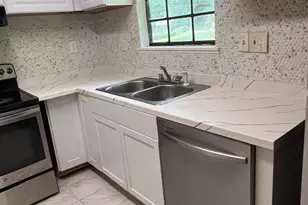152 Rountree Rd, Riverdale, GA 30274 - Photo 17